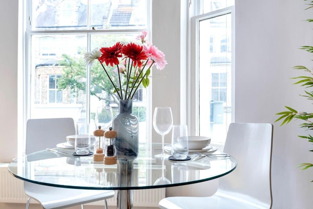 Contemporary Clapham Living Apartman London Kültér fotó