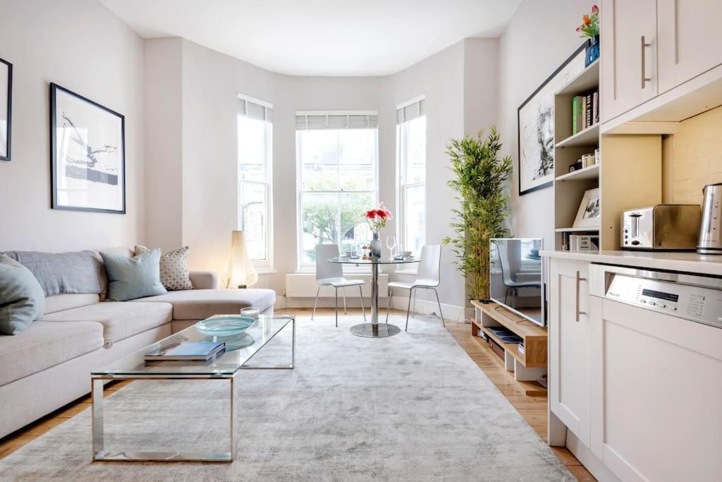 Contemporary Clapham Living Apartman London Kültér fotó